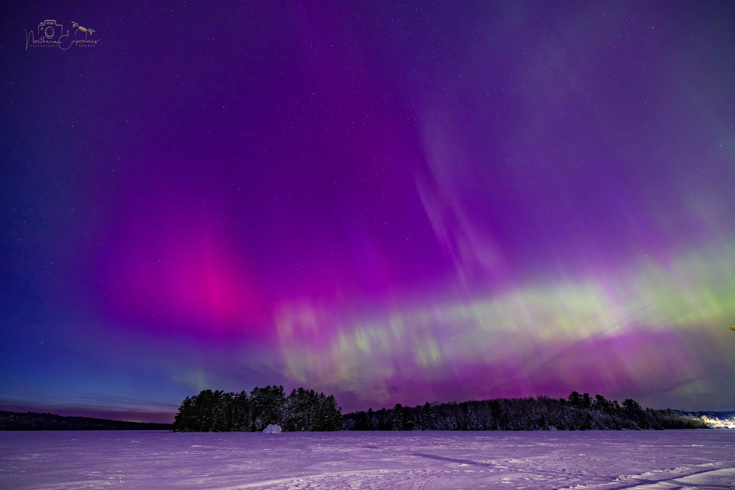 Canvas - Aurora at The Rock (full sky 2026)