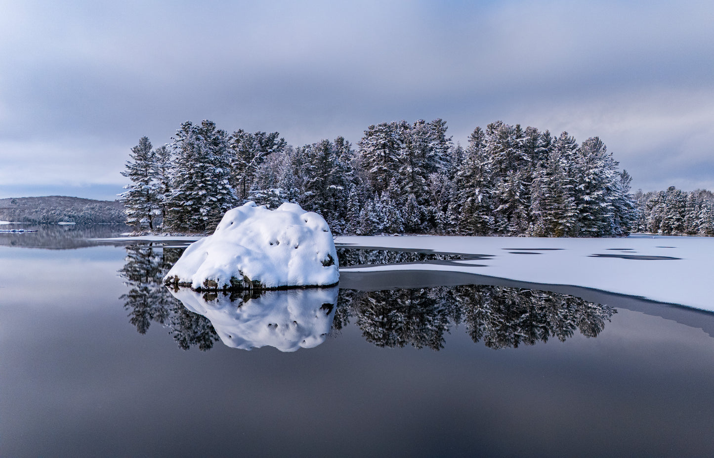 Canvas - Winter Wonderland Rock 12