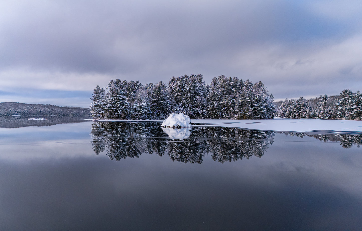 Canvas - Winter Wonderland Rock 13