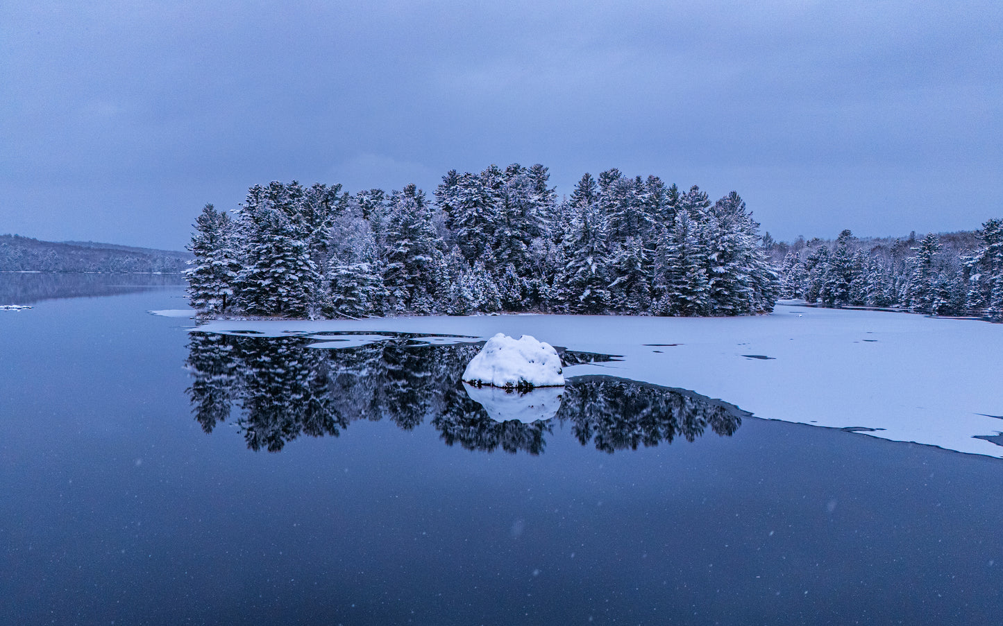 Canvas - Winter Wonderland Rock 1