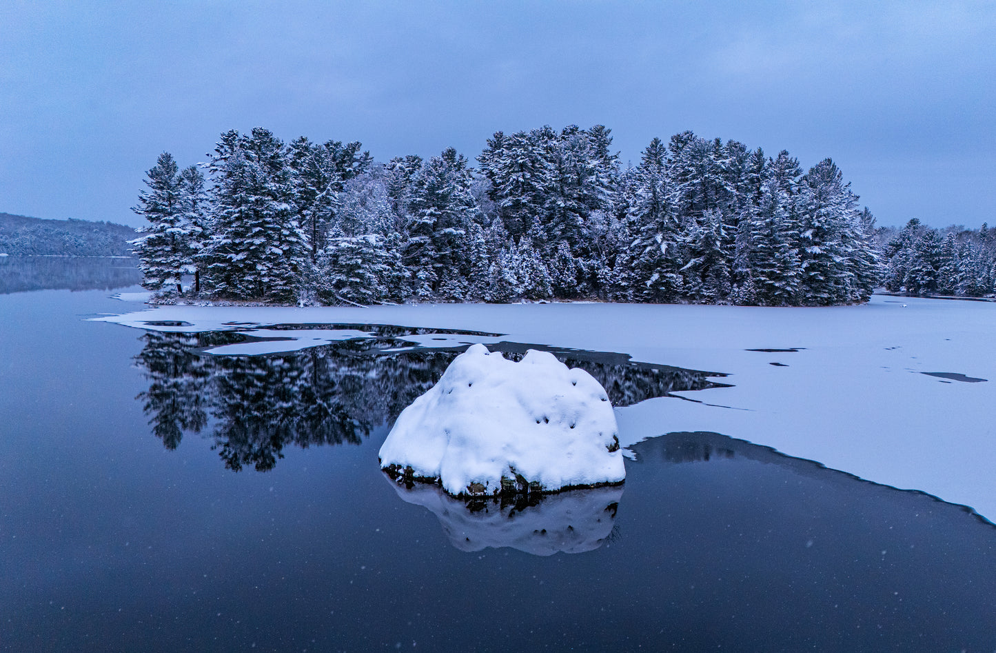Canvas - Winter Wonderland Rock 2