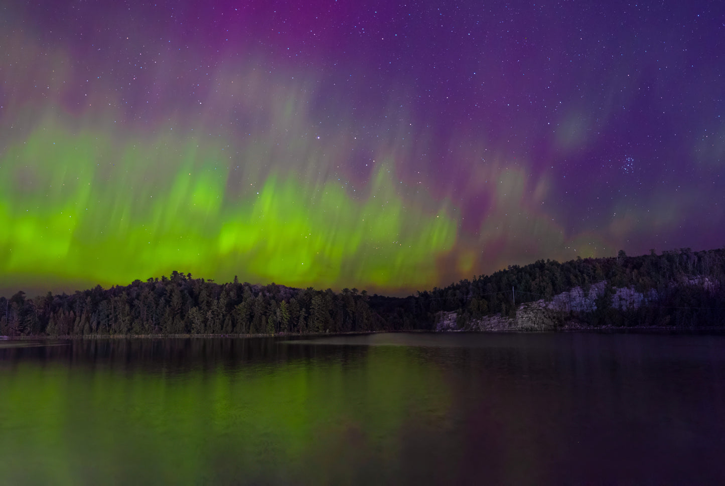 Canvas - Aurora Horne Lake Sky