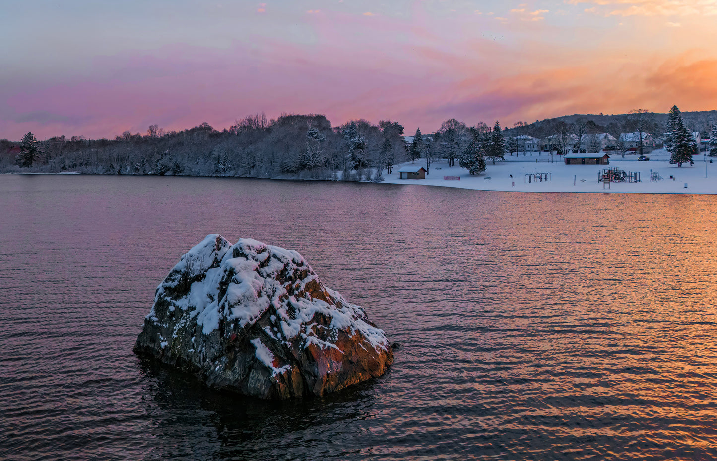 Canvas - The Winter Sunrise Rock 3