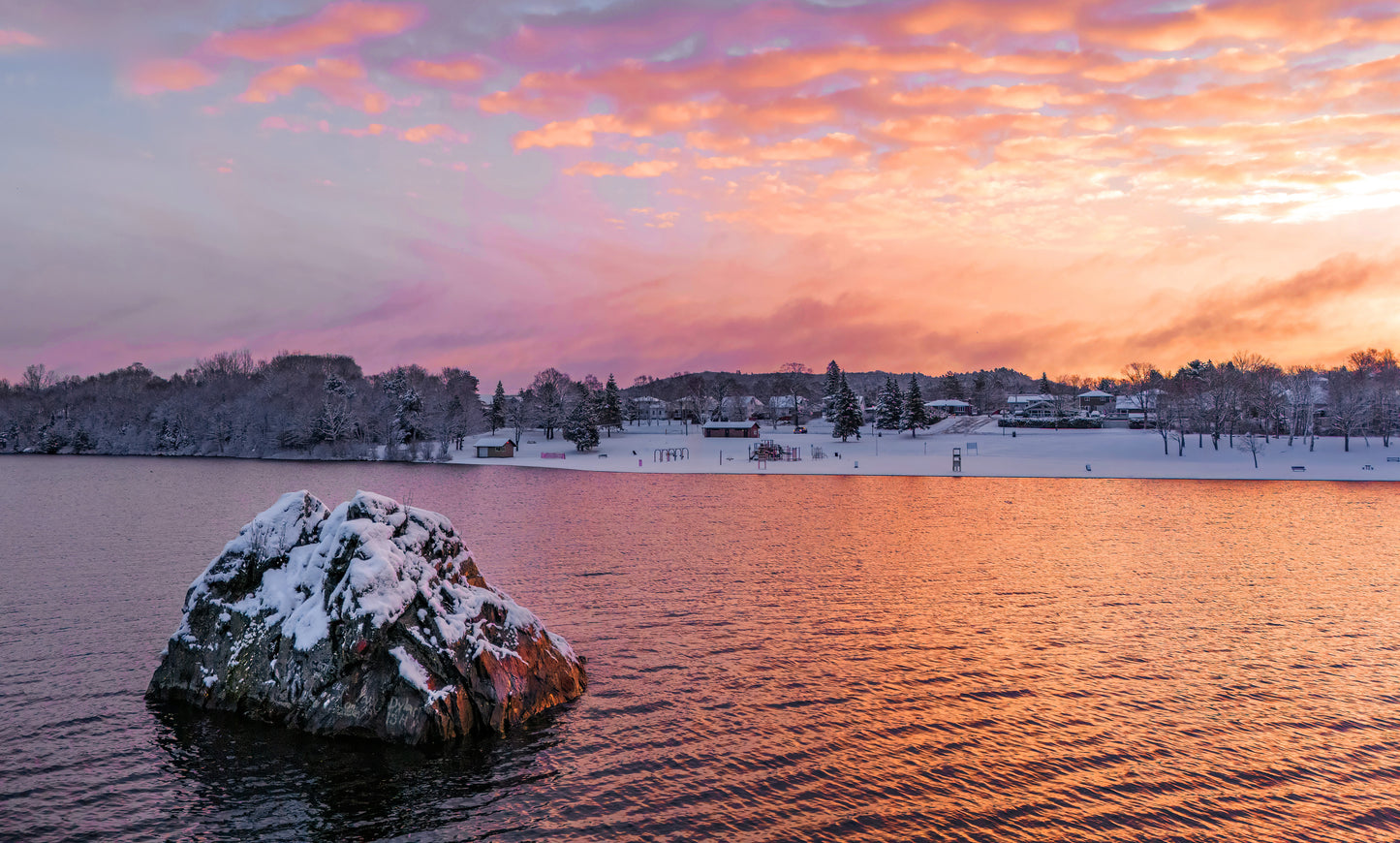 Canvas - The Winter Sunrise Rock 5