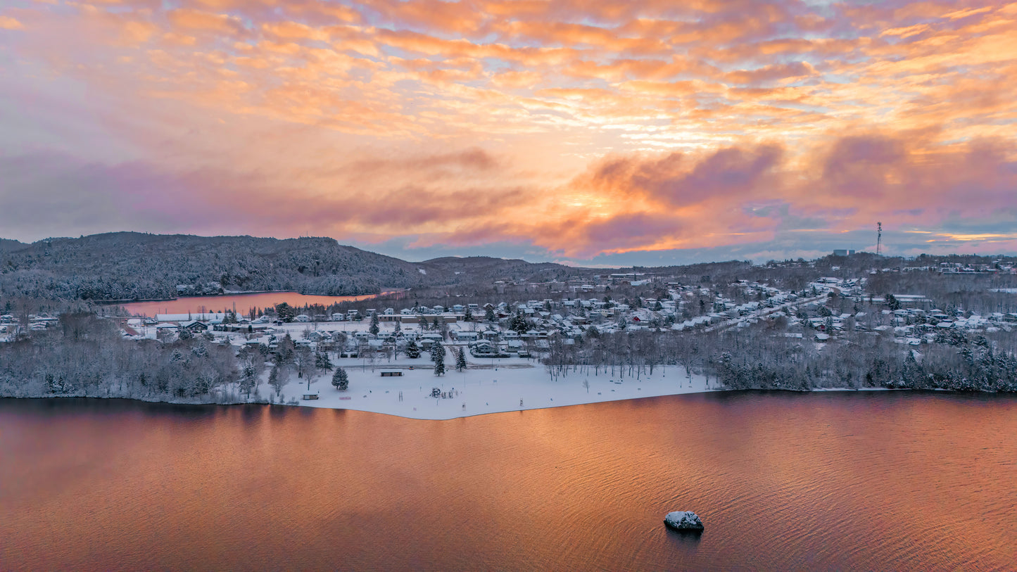 Canvas - The Winter Sunrise Rock 7